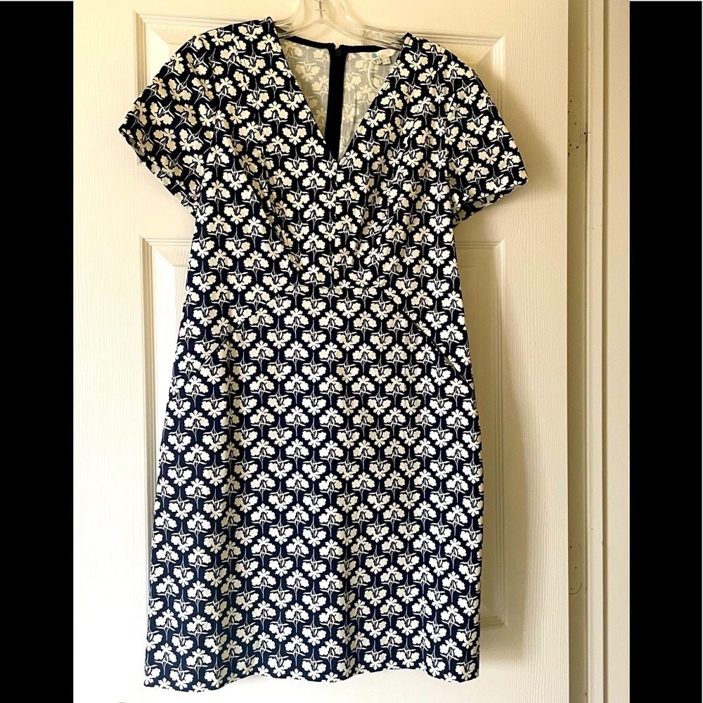 Never worn navy/white Boden dress.